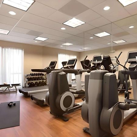 Comfort Suites Milwaukee West Ngoại thất bức ảnh