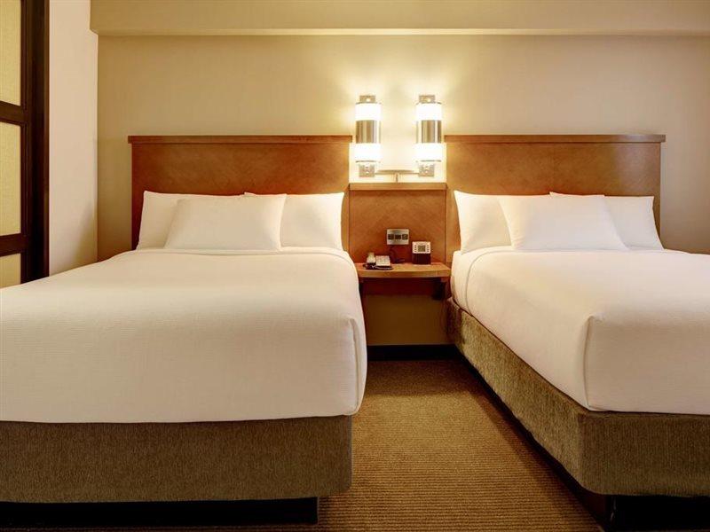 Comfort Suites Milwaukee West Ngoại thất bức ảnh