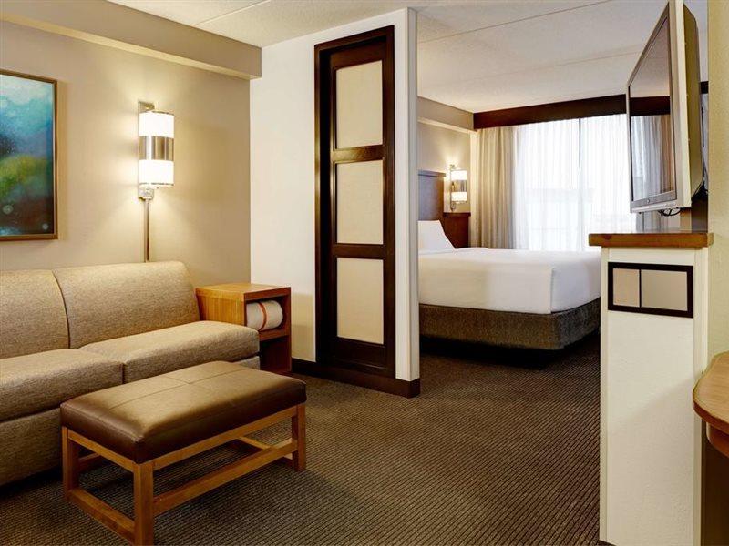 Comfort Suites Milwaukee West Ngoại thất bức ảnh