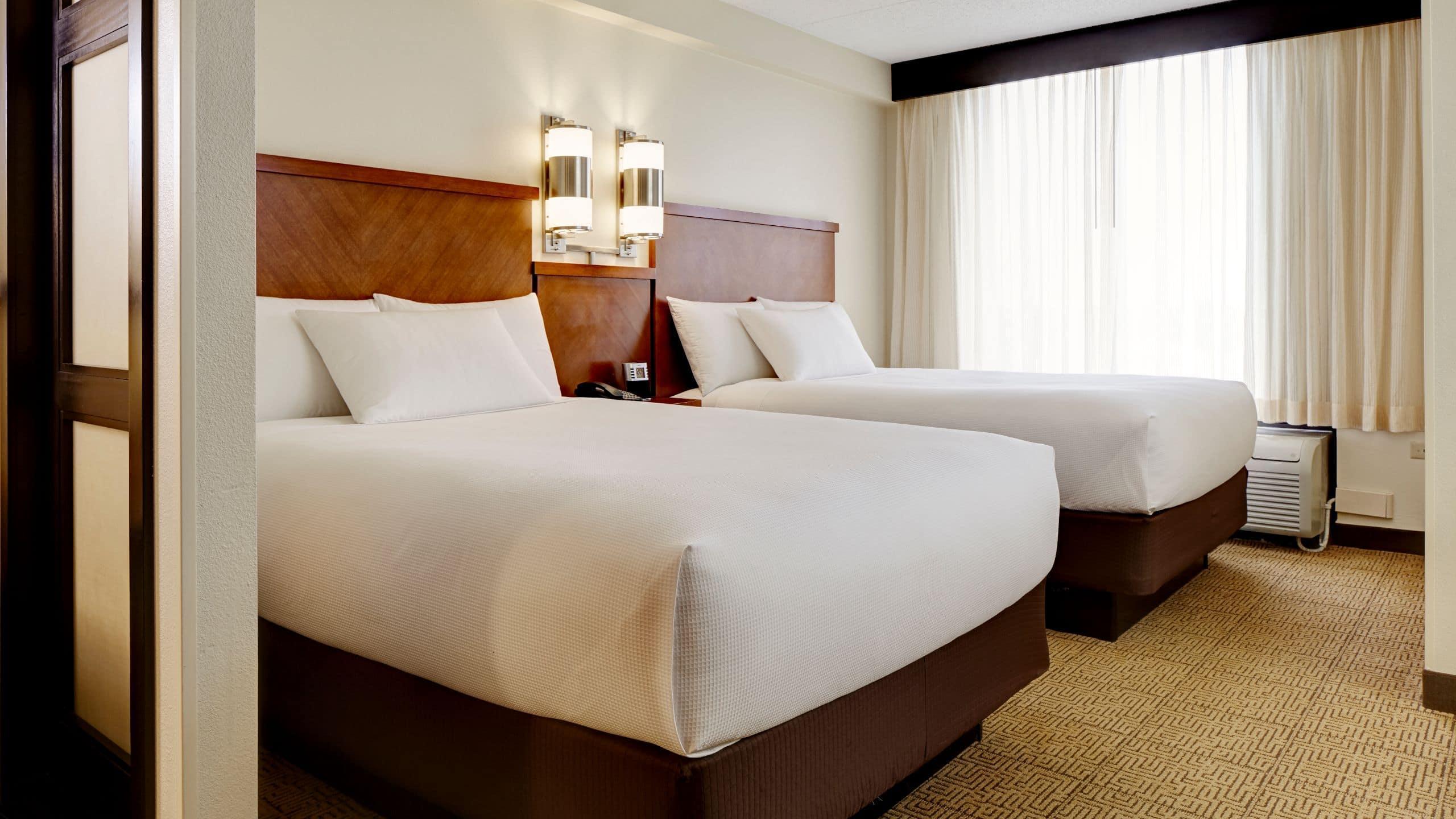 Comfort Suites Milwaukee West Ngoại thất bức ảnh