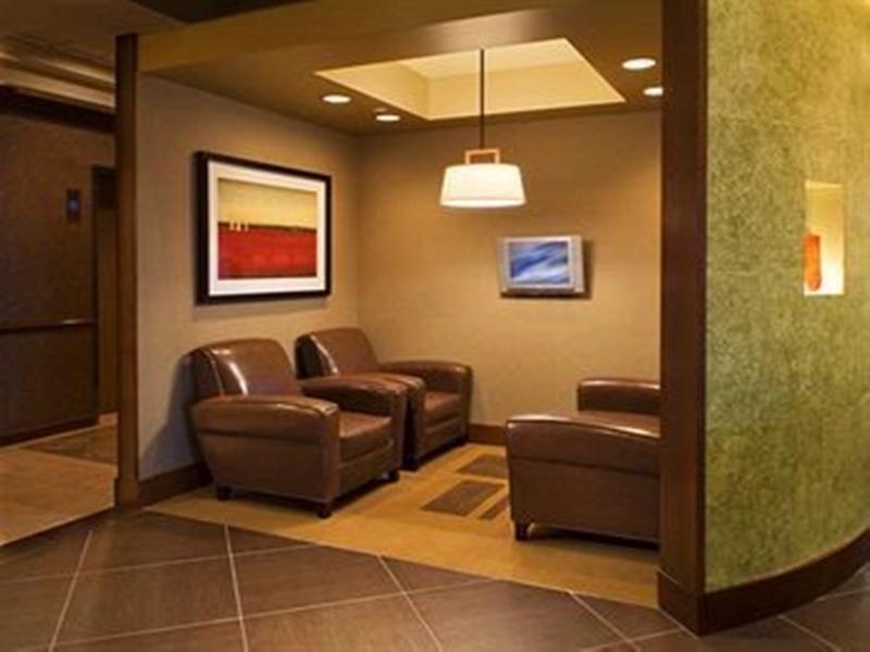 Comfort Suites Milwaukee West Ngoại thất bức ảnh