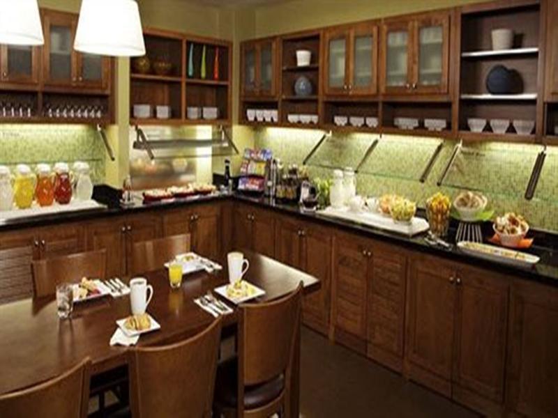 Comfort Suites Milwaukee West Ngoại thất bức ảnh